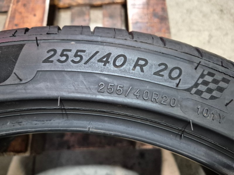 4 Gomme usate 255 40 20 Pneumatici Estivi MICHELIN 4 Gomme usate 255 40 20 Pneumatici Estivi MICHELIN
