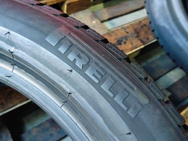 2 Gomme usate 225 50 18 Pneumatici Invernali PIRELLI 2 Gomme usate 225 50 18 Pneumatici Invernali PIRELLI