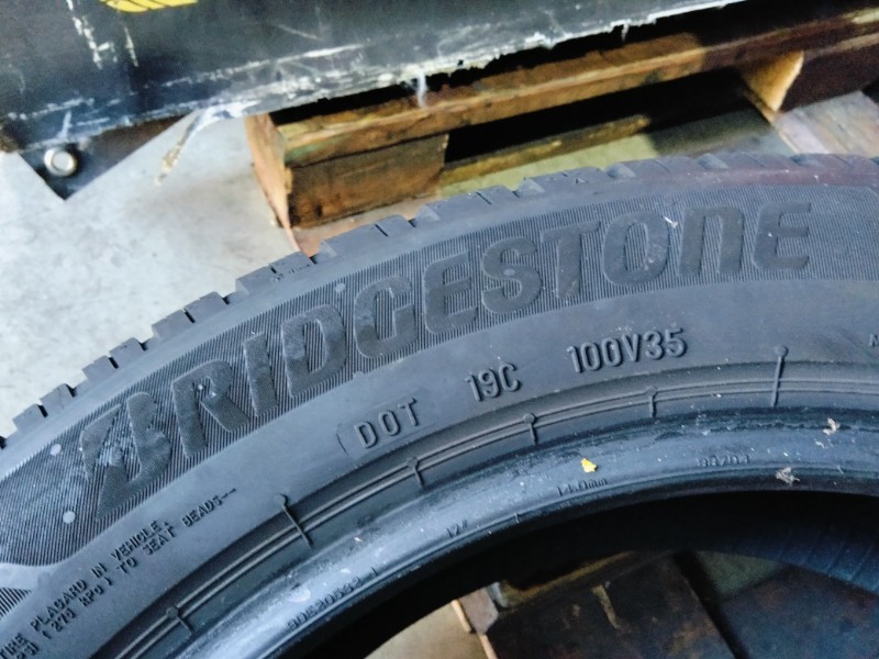 4 Gomme usate 205 55 17 Pneumatici Invernali BRIDGESTONE 4 Gomme usate 205 55 17 Pneumatici Invernali BRIDGESTONE