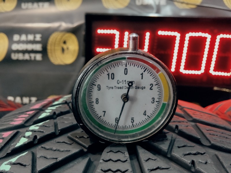 4 Gomme usate 205 55 16 Pneumatici Invernali YOKOHAMA 4 Gomme usate 205 55 16 Pneumatici Invernali YOKOHAMA