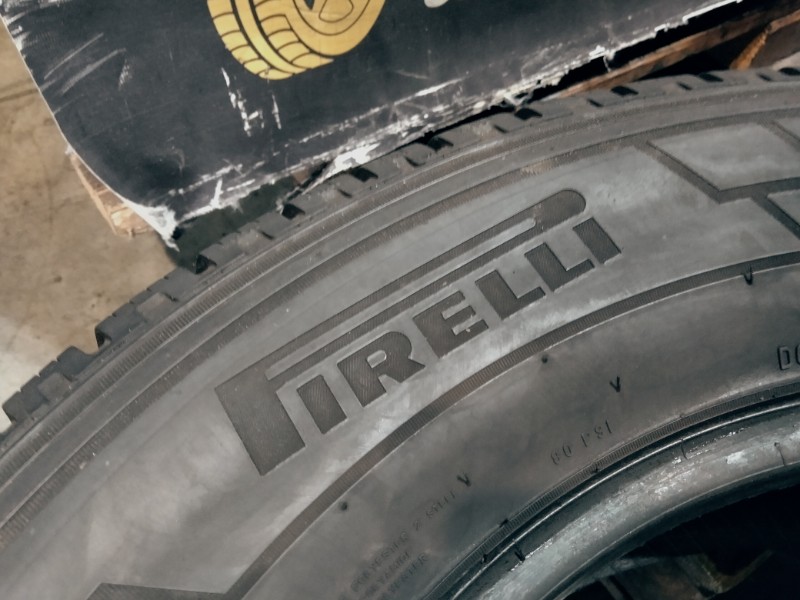 4 Gomme usate 235 65 16 C Pneumatici Invernali PIRELLI 4 Gomme usate 235 65 16 C Pneumatici Invernali PIRELLI