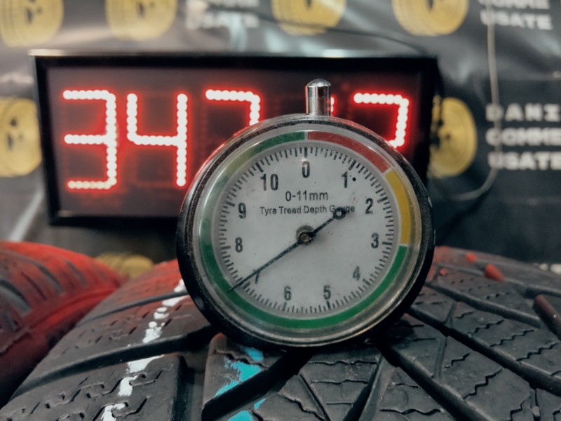 2 Gomme usate 205 60 16 Pneumatici Invernali FALKEN 2 Gomme usate 205 60 16 Pneumatici Invernali FALKEN