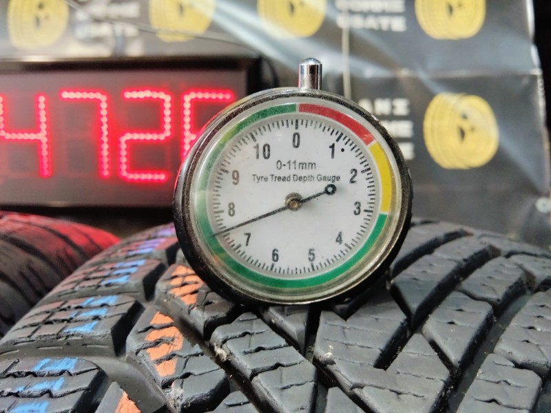 4 Gomme usate 205 60 16 Pneumatici Invernali PIRELLI 4 Gomme usate 205 60 16 Pneumatici Invernali PIRELLI