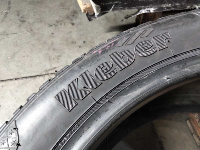 4 Gomme usate 195 45 16 Pneumatici Invernali KLEBER 4 Gomme usate 195 45 16 Pneumatici Invernali KLEBER