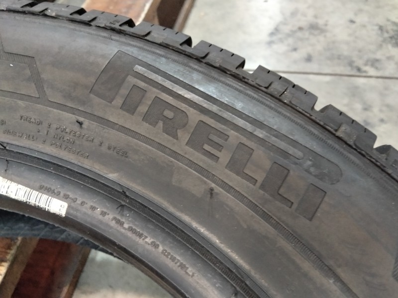 2 Gomme usate 195 60 16 C Pneumatici Invernali PIRELLI 2 Gomme usate 195 60 16 C Pneumatici Invernali PIRELLI
