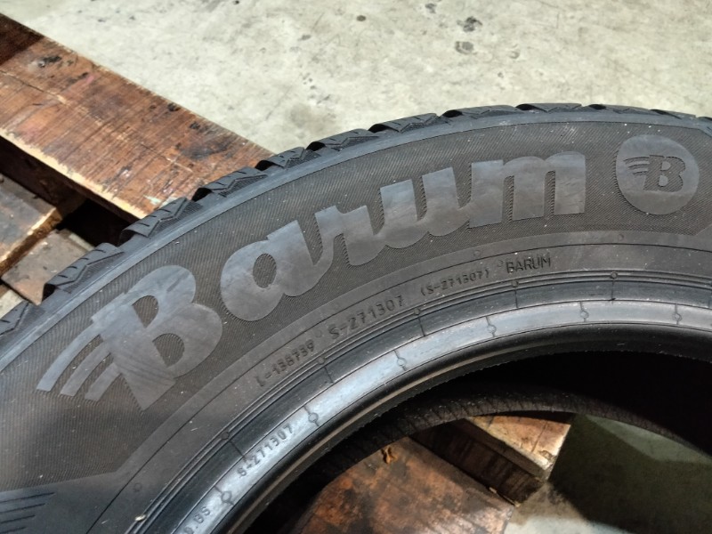 4 Gomme usate 185 65 15 Pneumatici Invernali BARUM 4 Gomme usate 185 65 15 Pneumatici Invernali BARUM