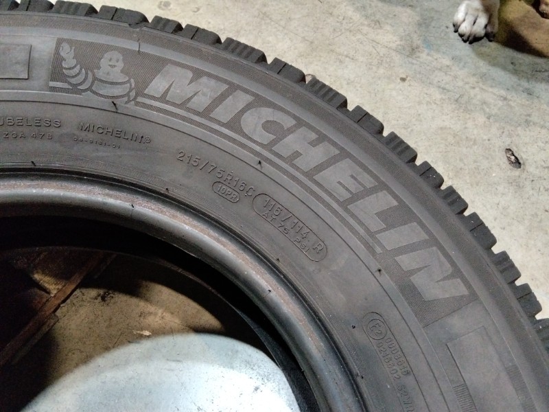 4 Gomme usate 215 75 16 C Pneumatici Invernali MICHELIN 4 Gomme usate 215 75 16 C Pneumatici Invernali MICHELIN