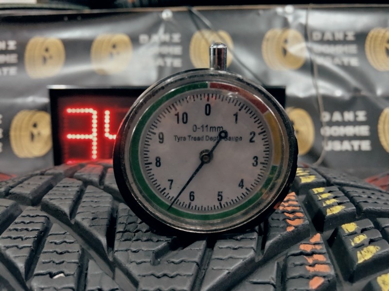 4 Gomme usate 255 45 19 Pneumatici Invernali GOODYEAR 4 Gomme usate 255 45 19 Pneumatici Invernali GOODYEAR