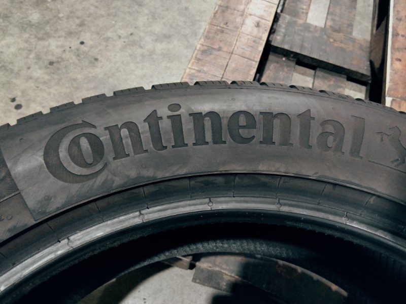 4 Gomme usate 245 50 19 Pneumatici Invernali CONTINENTAL 4 Gomme usate 245 50 19 Pneumatici Invernali CONTINENTAL