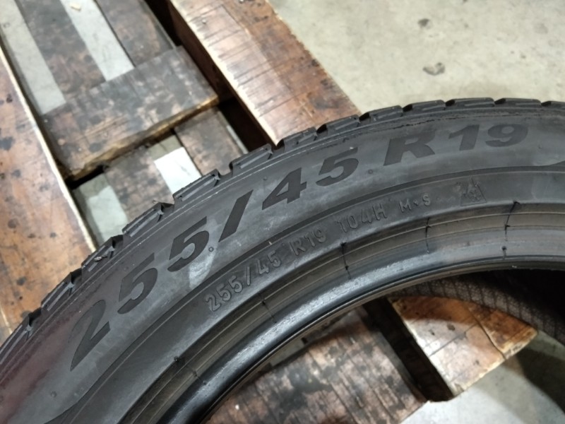 2 Gomme usate 255 45 19 Pneumatici Invernali PIRELLI 2 Gomme usate 255 45 19 Pneumatici Invernali PIRELLI