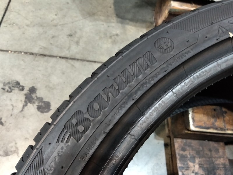 2 Gomme usate 245 35 20 Pneumatici Estivi BARUM 2 Gomme usate 245 35 20 Pneumatici Estivi BARUM