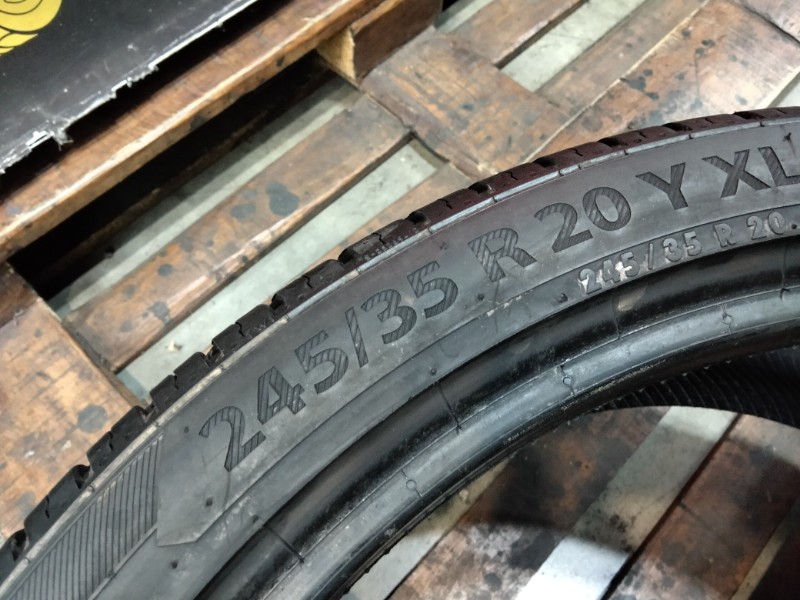 2 Gomme usate 245 35 20 Pneumatici Estivi BARUM 2 Gomme usate 245 35 20 Pneumatici Estivi BARUM