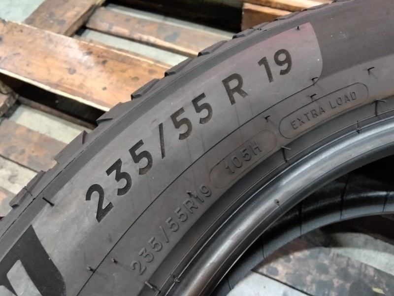 1 Gomma usata 235 55 19 Pneumatici Estivi MICHELIN 1 Gomma usata 235 55 19 Pneumatici Estivi MICHELIN