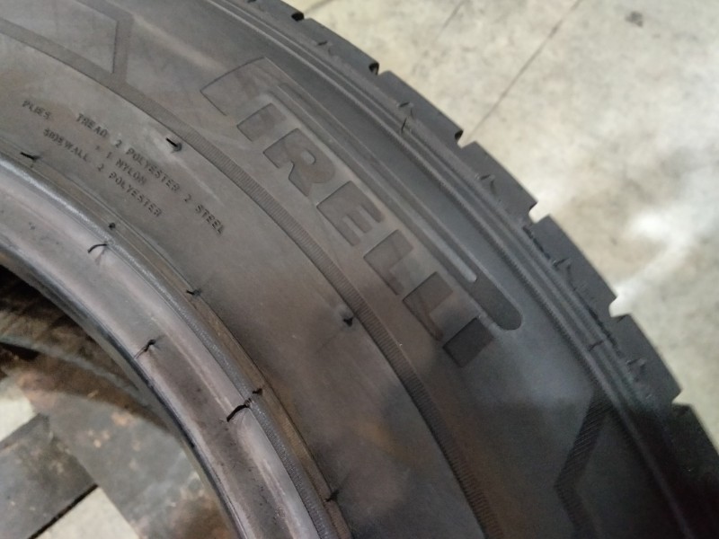 1 Gomma usata 215 65 16 C Pneumatici Estivi PIRELLI 1 Gomma usata 215 65 16 C Pneumatici Estivi PIRELLI