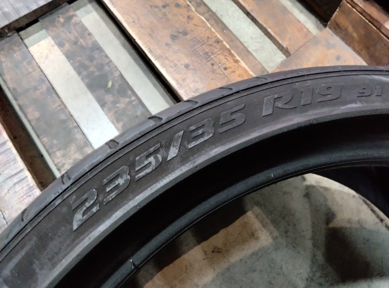4 Gomme usate 235 35 19 Pneumatici Estivi PIRELLI 4 Gomme usate 235 35 19 Pneumatici Estivi PIRELLI