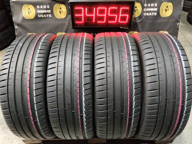 4 Gomme usate 235 45 19 Pneumatici Estivi MICHELIN 4 Gomme usate 235 45 19 Pneumatici Estivi MICHELIN