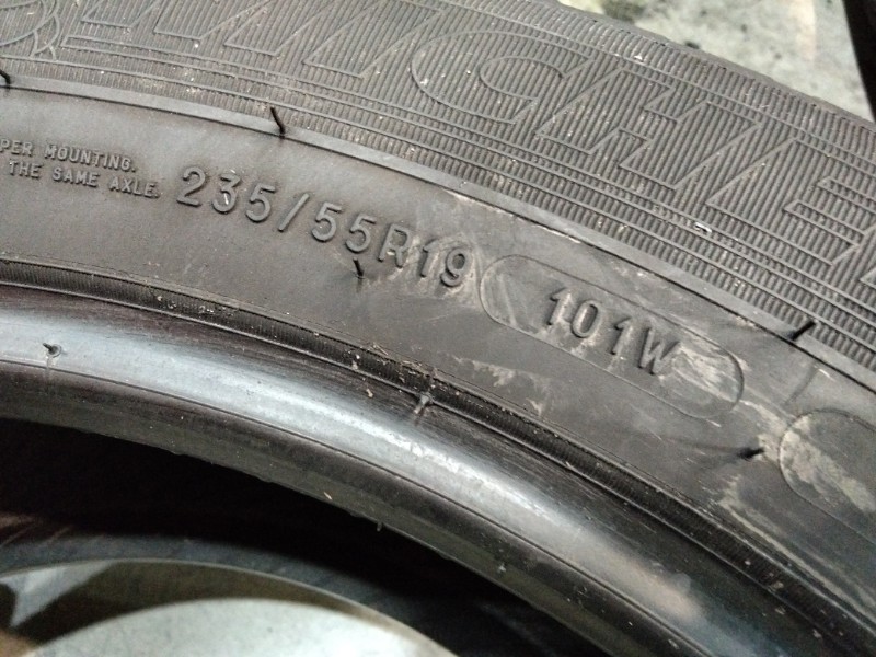 4 Gomme usate 235 55 19 Pneumatici Estivi MICHELIN 4 Gomme usate 235 55 19 Pneumatici Estivi MICHELIN