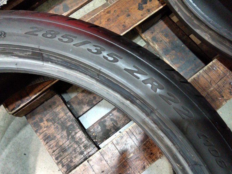 2 Gomme usate 285 35 22 e 2 Gomme usate 315 30 22 Pneumatici Estivi PIRELLI 2 Gomme usate 285 35 22 e 2 Gomme usate 315 30 22 Pneumatici Estivi PIRELLI