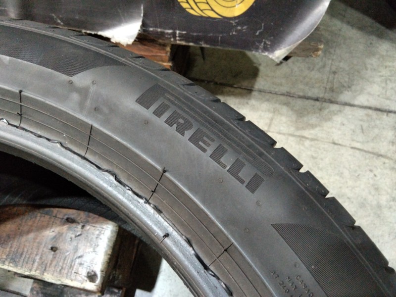 2 Gomme usate 255 40 20 Pneumatici Estivi PIRELLI 2 Gomme usate 255 40 20 Pneumatici Estivi PIRELLI