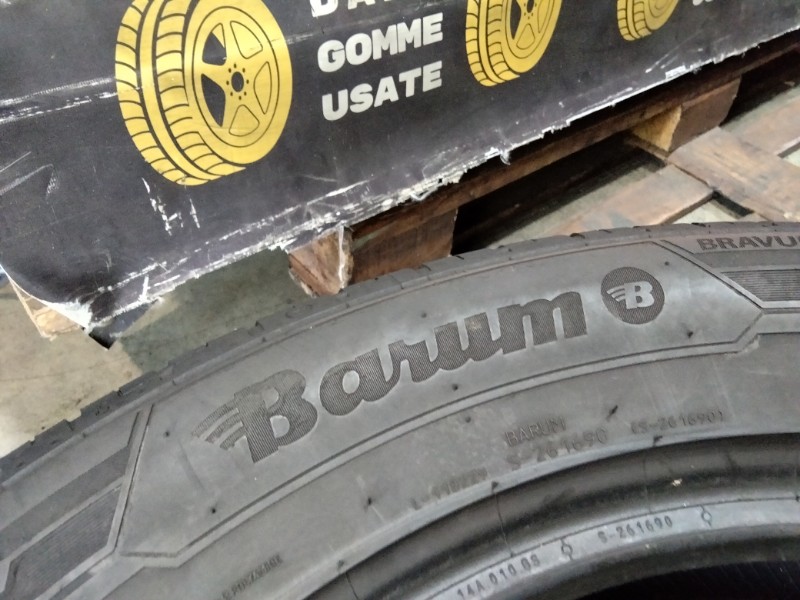 4 Gomme usate 235 55 17 Pneumatici Estivi BARUM 4 Gomme usate 235 55 17 Pneumatici Estivi BARUM