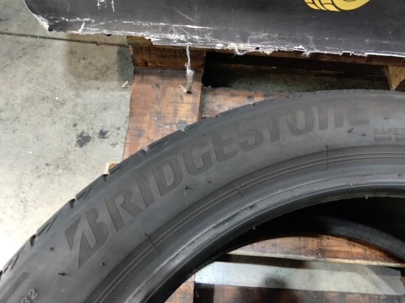 1 Gomma usata 225 45 18 Pneumatici Estivi BRIDGESTONE 1 Gomma usata 225 45 18 Pneumatici Estivi BRIDGESTONE