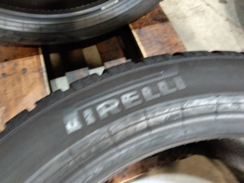 4 Gomme usate 245 45 18 Pneumatici Invernali PIRELLI 4 Gomme usate 245 45 18 Pneumatici Invernali PIRELLI