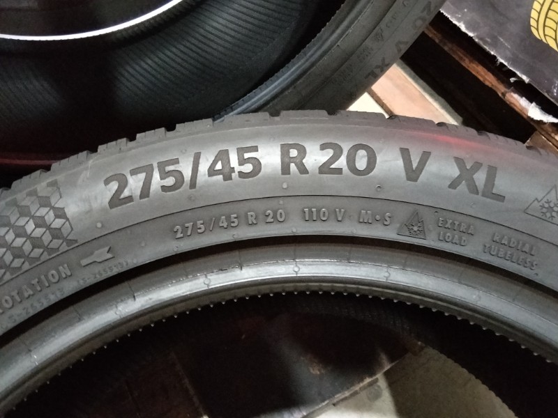 2 Gomme usate 275 45 20 e 2 Gomme usate 305 40 20 Pneumatici Invernali CONTINENTAL 2 Gomme usate 275 45 20 e 2 Gomme usate 305 40 20 Pneumatici Invernali CONTINENTAL
