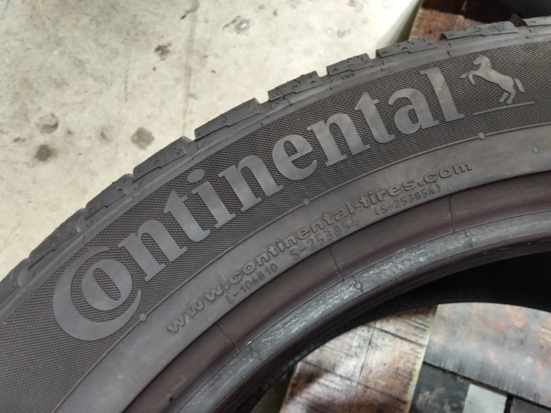 2 Gomme usate 275 45 20 e 2 Gomme usate 305 40 20 Pneumatici Invernali CONTINENTAL 2 Gomme usate 275 45 20 e 2 Gomme usate 305 40 20 Pneumatici Invernali CONTINENTAL