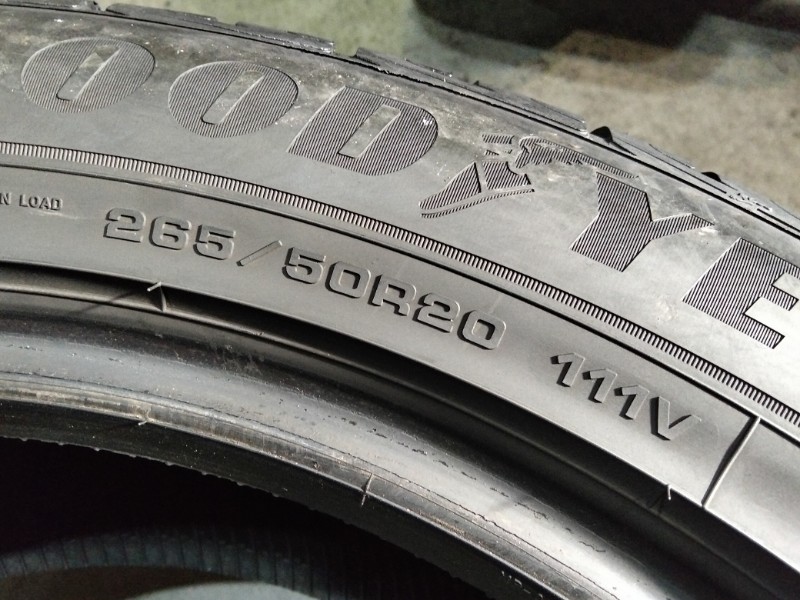 4 Gomme usate 265 50 20 Pneumatici Invernali GOODYEAR 4 Gomme usate 265 50 20 Pneumatici Invernali GOODYEAR