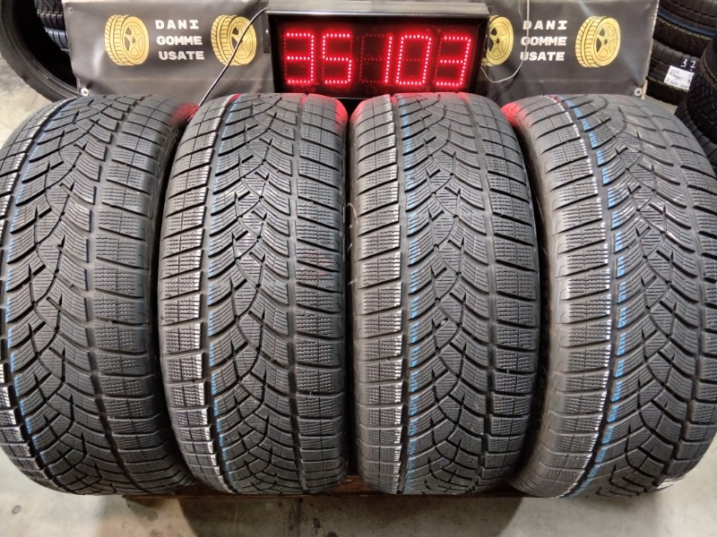 4 Gomme usate 275 45 21 Pneumatici Invernali GOODYEAR 4 Gomme usate 275 45 21 Pneumatici Invernali GOODYEAR