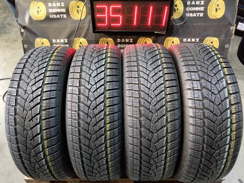 4 Gomme usate 215 60 17 Pneumatici Invernali GOODYEAR 4 Gomme usate 215 60 17 Pneumatici Invernali GOODYEAR