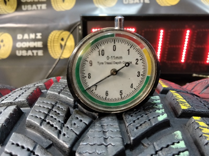 4 Gomme usate 215 60 17 Pneumatici Invernali GOODYEAR 4 Gomme usate 215 60 17 Pneumatici Invernali GOODYEAR