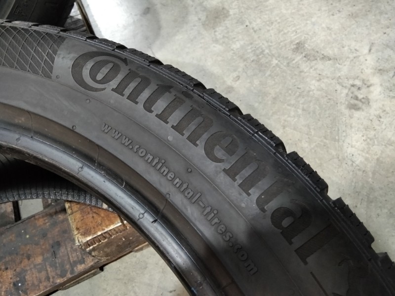 4 Gomme usate 255 45 20 Pneumatici Invernali CONTINENTAL 4 Gomme usate 255 45 20 Pneumatici Invernali CONTINENTAL