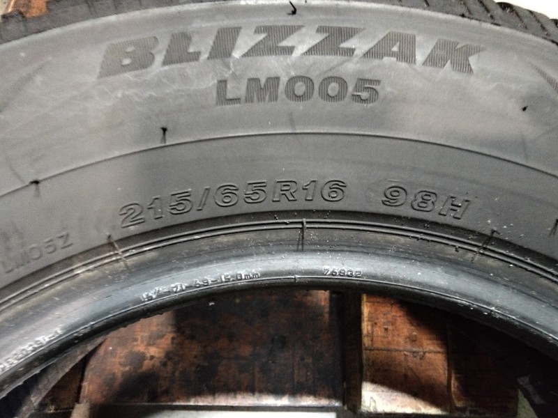 4 Gomme usate 215 65 16 Pneumatici Invernali BRIDGESTONE 4 Gomme usate 215 65 16 Pneumatici Invernali BRIDGESTONE