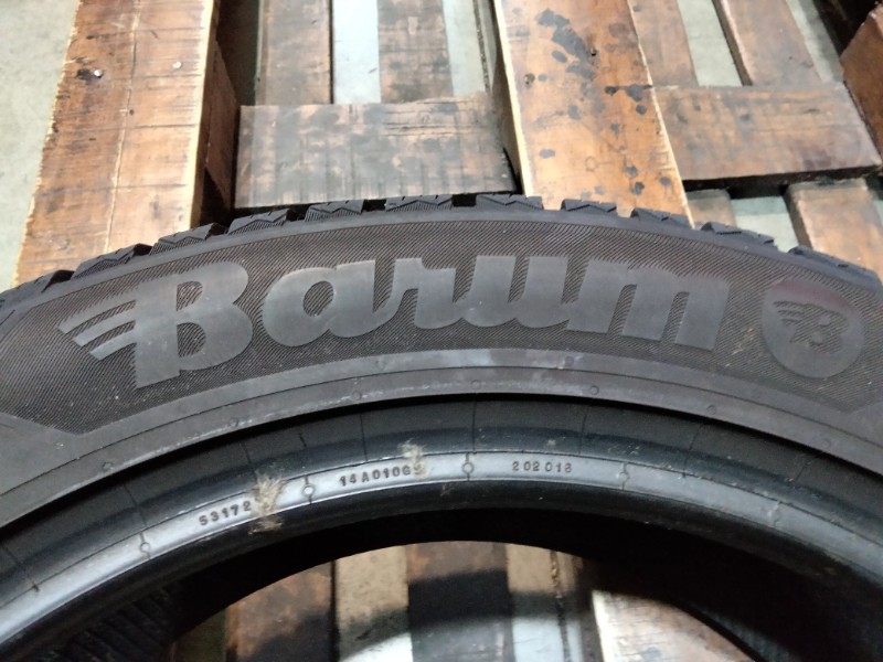 2 Gomme usate 205 55 17 Pneumatici Invernali BARUM 2 Gomme usate 205 55 17 Pneumatici Invernali BARUM