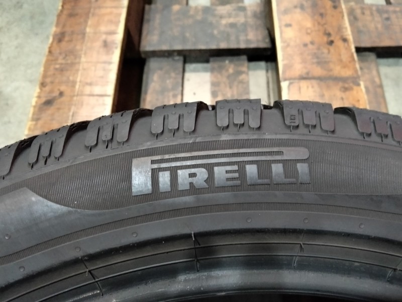 4 Gomme usate 225 45 17 Pneumatici Invernali PIRELLI 4 Gomme usate 225 45 17 Pneumatici Invernali PIRELLI