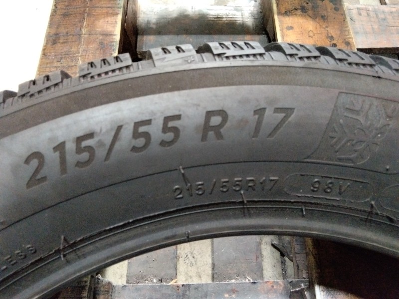 2 Gomme usate 215 55 17 Pneumatici Invernali MICHELIN 2 Gomme usate 215 55 17 Pneumatici Invernali MICHELIN