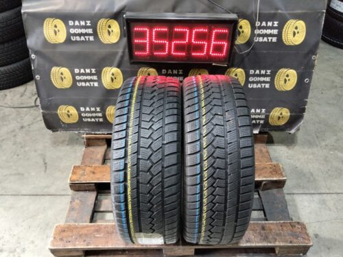 2 Gomme usate 215 55 17 Pneumatici Invernali HIFLY