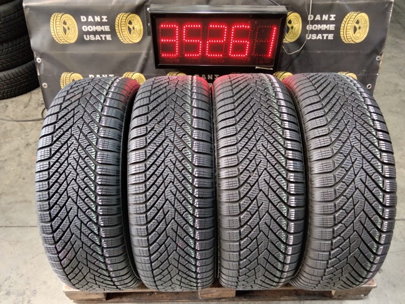 4 Gomme usate 215 60 17 Pneumatici Invernali PIRELLI 4 Gomme usate 215 60 17 Pneumatici Invernali PIRELLI