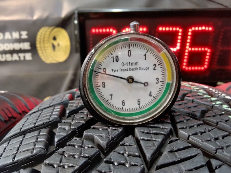 4 Gomme usate 215 60 17 Pneumatici Invernali PIRELLI 4 Gomme usate 215 60 17 Pneumatici Invernali PIRELLI
