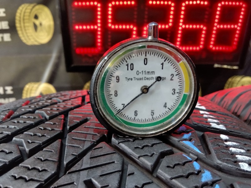 4 Gomme usate 225 45 17 Pneumatici Invernali PIRELLI 4 Gomme usate 225 45 17 Pneumatici Invernali PIRELLI