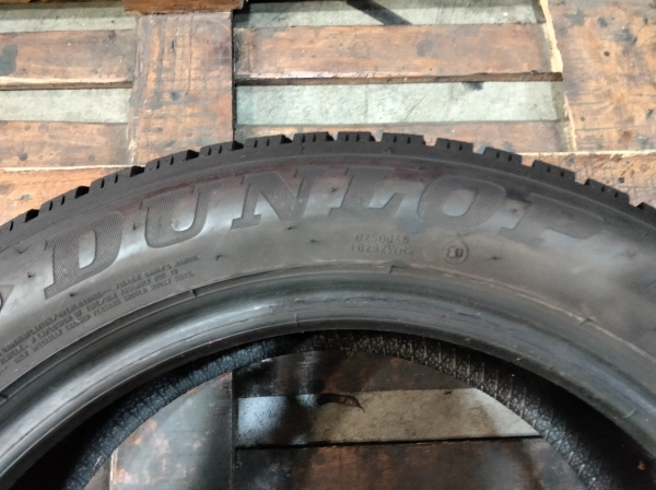 2 Gomme usate 215 55 17 Pneumatici Invernali DUNLOP 2 Gomme usate 215 55 17 Pneumatici Invernali DUNLOP