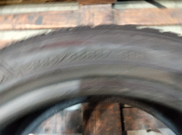 4 Gomme usate 225 45 17 Pneumatici Invernali DUNLOP 4 Gomme usate 225 45 17 Pneumatici Invernali DUNLOP