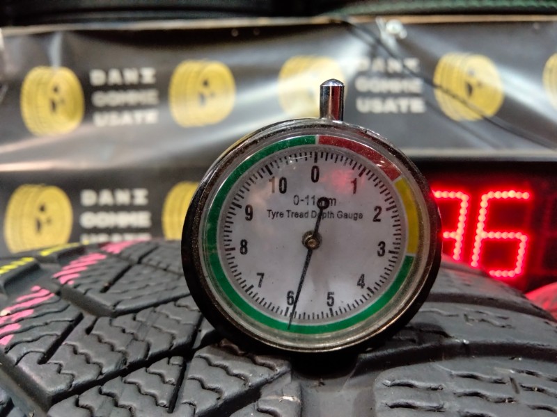 2 Gomme usate 275 45 20 e 2 Gomme usate 305 40 20 RUN FLAT Pneumatici Invernali PIRELLI 2 Gomme usate 275 45 20 e 2 Gomme usate 305 40 20 RUN FLAT Pneumatici Invernali PIRELLI
