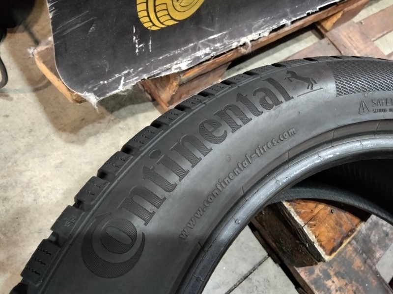4 Gomme usate 215 55 18 Pneumatici Invernali CONTINENTAL 4 Gomme usate 215 55 18 Pneumatici Invernali CONTINENTAL