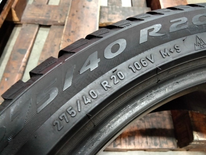 2 Gomme usate 245 45 20 e 2 Gomme usate 275 40 20 RUN FLAT Pneumatici Invernali PIRELLI 2 Gomme usate 245 45 20 e 2 Gomme usate 275 40 20 RUN FLAT Pneumatici Invernali PIRELLI