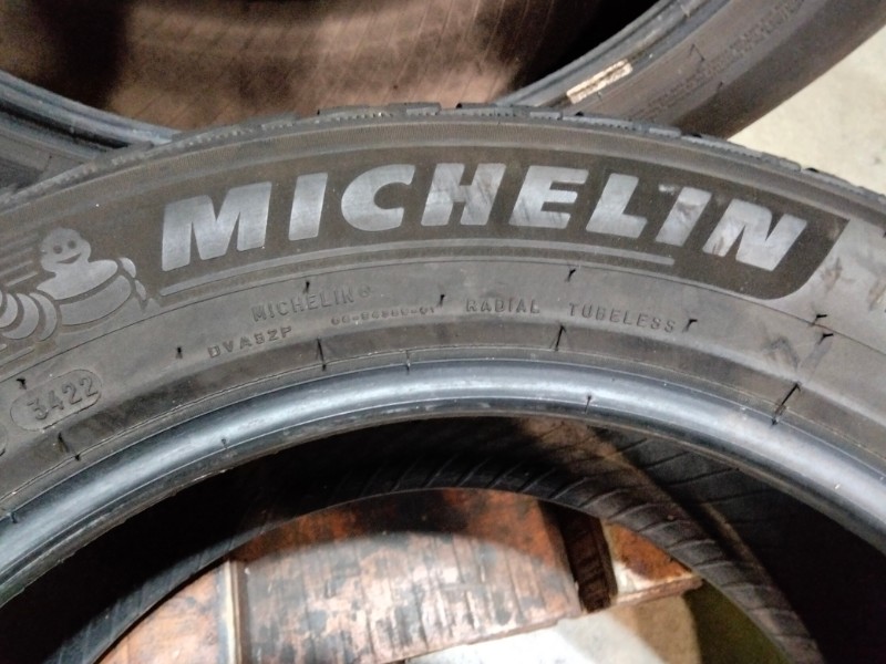 4 Gomme usate 265 50 19 Pneumatici Invernali MICHELIN 4 Gomme usate 265 50 19 Pneumatici Invernali MICHELIN