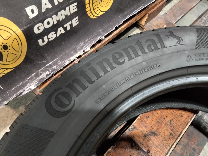 2 Gomme usate 235 55 19 Pneumatici Invernali CONTINENTAL 2 Gomme usate 235 55 19 Pneumatici Invernali CONTINENTAL