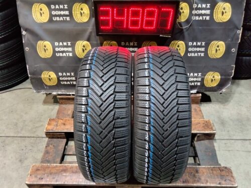 2 Gomme usate 215 55 17 Pneumatici Invernali MICHELIN