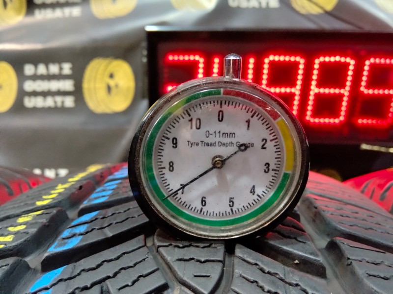 4 Gomme usate 205 55 17 Pneumatici Invernali FULDA 4 Gomme usate 205 55 17 Pneumatici Invernali FULDA